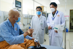 Bệnh nhân ung thư đang điều trị tại Bệnh viện K. Ảnh minh họa.