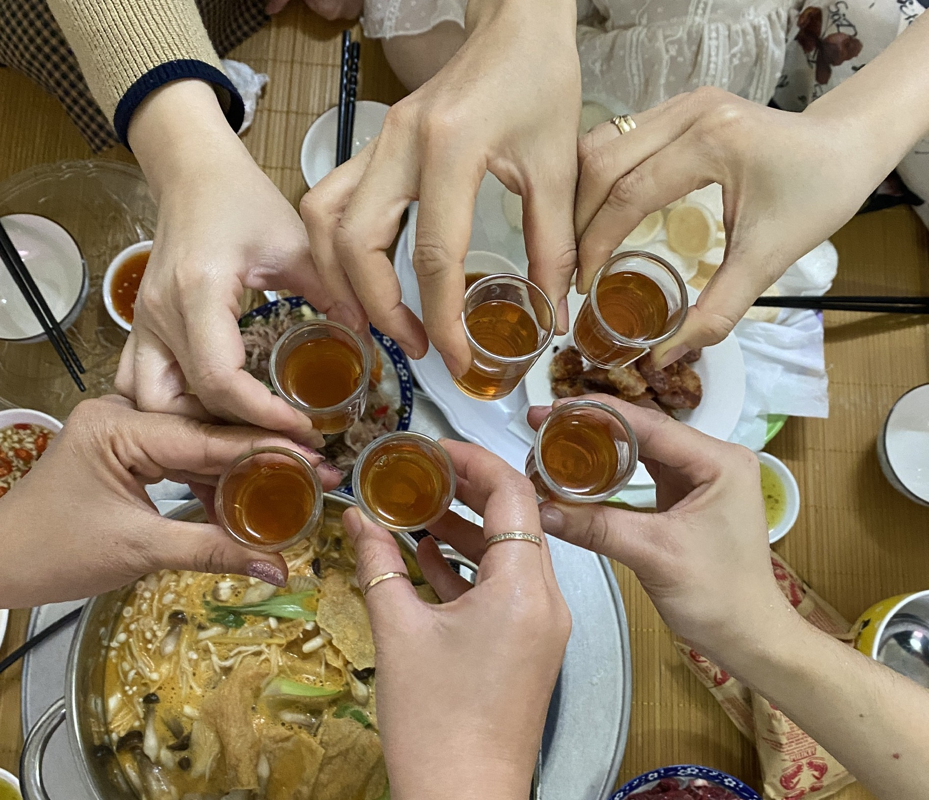 Mơ thấy đi nhậu