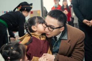 Sơn Tùng M-TP cùng công ty góp 1,6 tỷ đồng ủng hộ đồng bào vùng bão lũ.